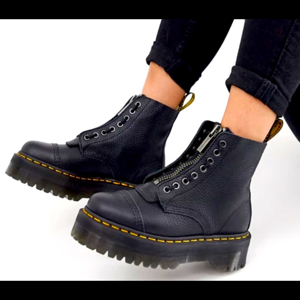 Dr. Martens Sinclair Boots